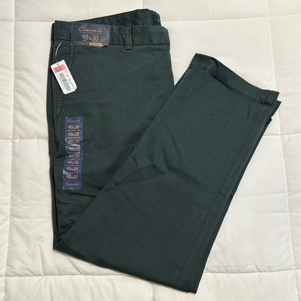 40x30 Round Tree & Yorke Men’s Green Straight Fit/Flat Front Chino Pants